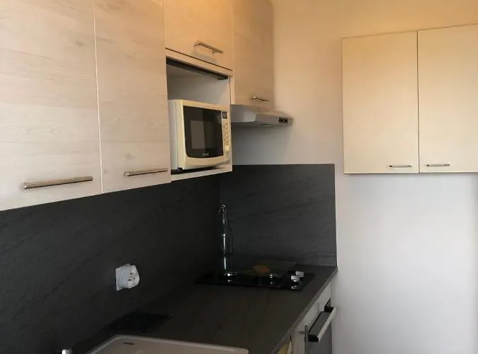 Prise De Vue à 2 Pas De La *